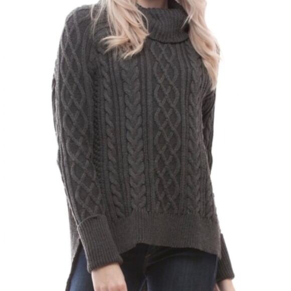 Cable Knit Turtleneck Sweater - Picture 5 of 6